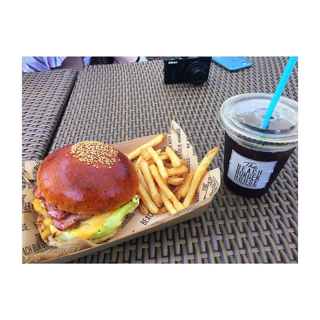 ハンバーガー。