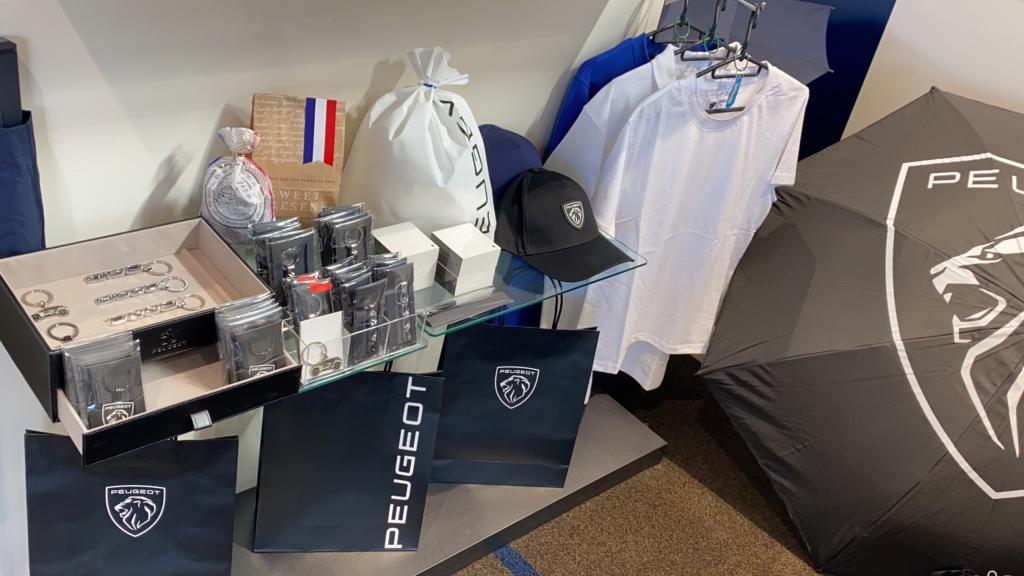 NEW PEUGEOT LOGO グッズ入荷